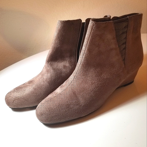 Impo Stretch Boots - Picture 1 of 8